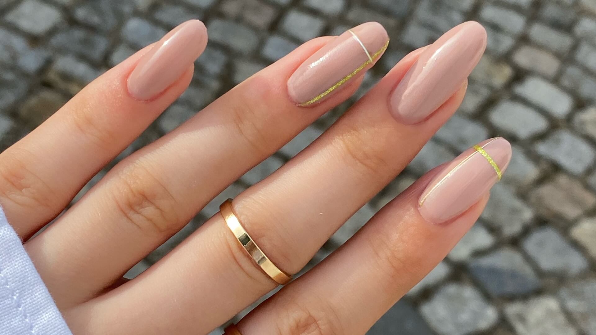 Pure Eleganz: Nude Nails für einen zeitlosen Look - Doonails