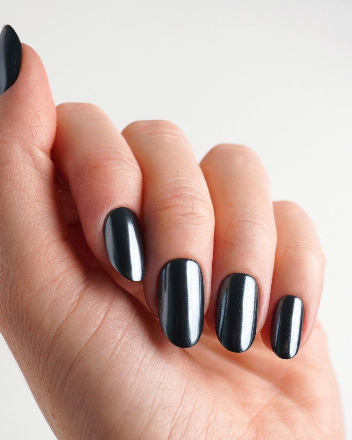 Black Pearl Medium Round Soft Gel Press Ons - Doonails
