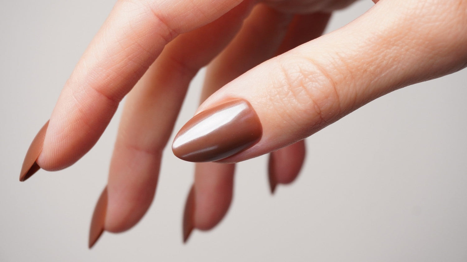 Promi-inspirierte Nageldesigns: So bekommst du den Look von Hailey Bieber und Co. - Doonails