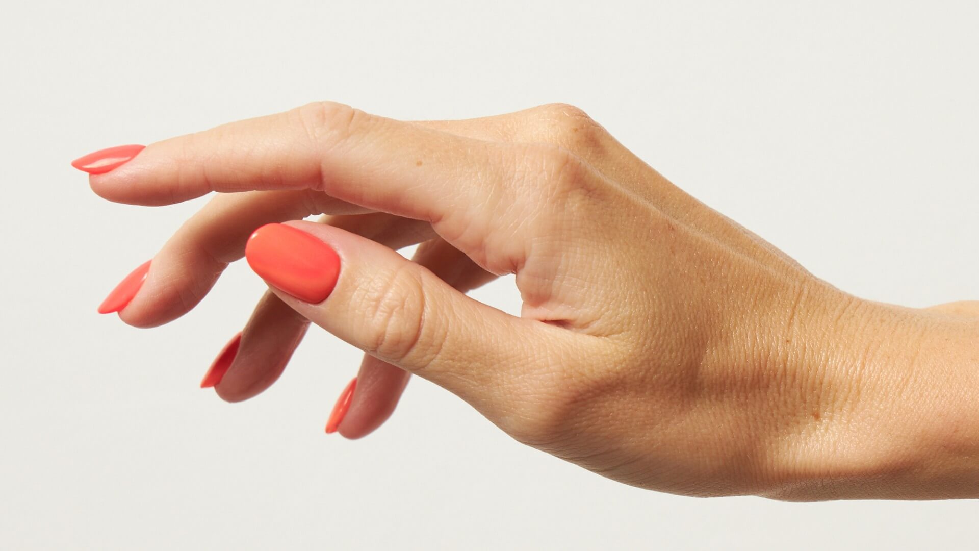 So gelingt dir die Apex-Methode mit Dipping Powder