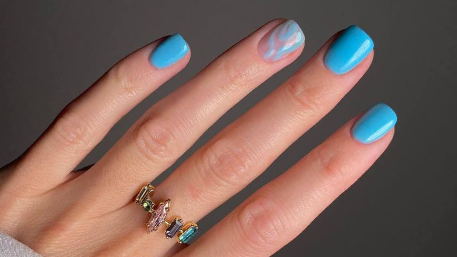 Short & Sweet: So rockst du kurze Nägel - Doonails