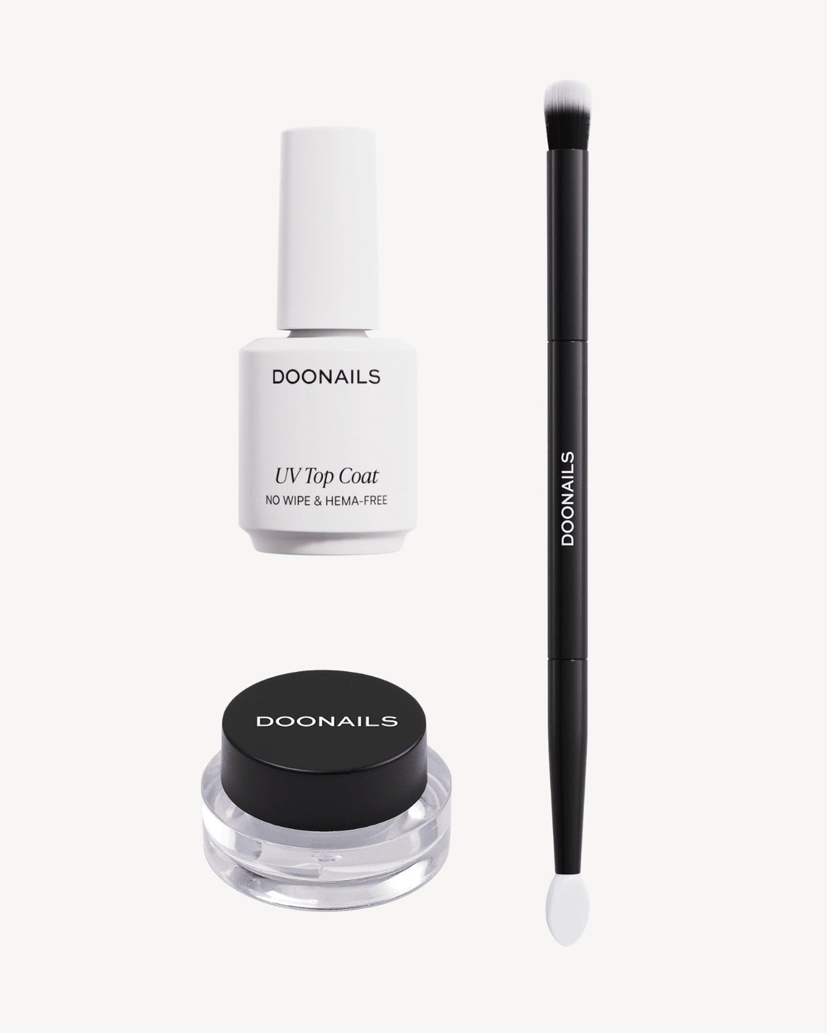 Chrome Powder Bundle mit beigem Hintergrund