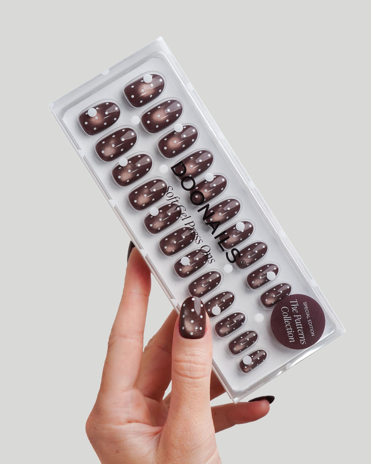 Brown Cat Eye Polka Dots Medium Round Soft Gel Press Ons
