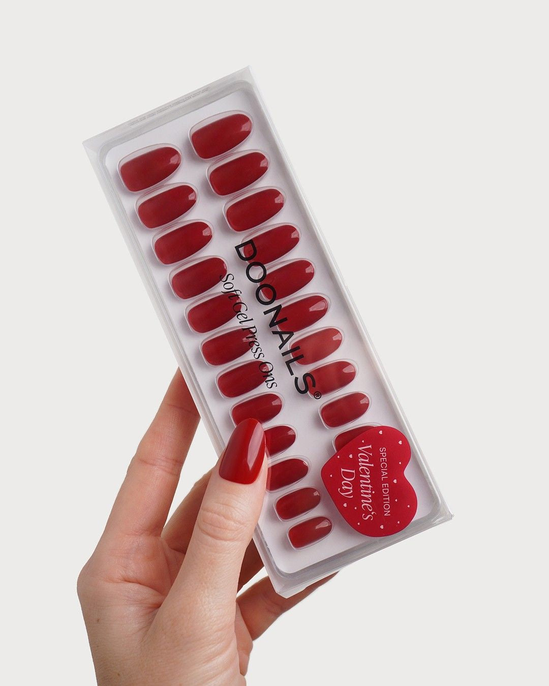 Heartbreaker Medium Round Soft Gel Press Ons