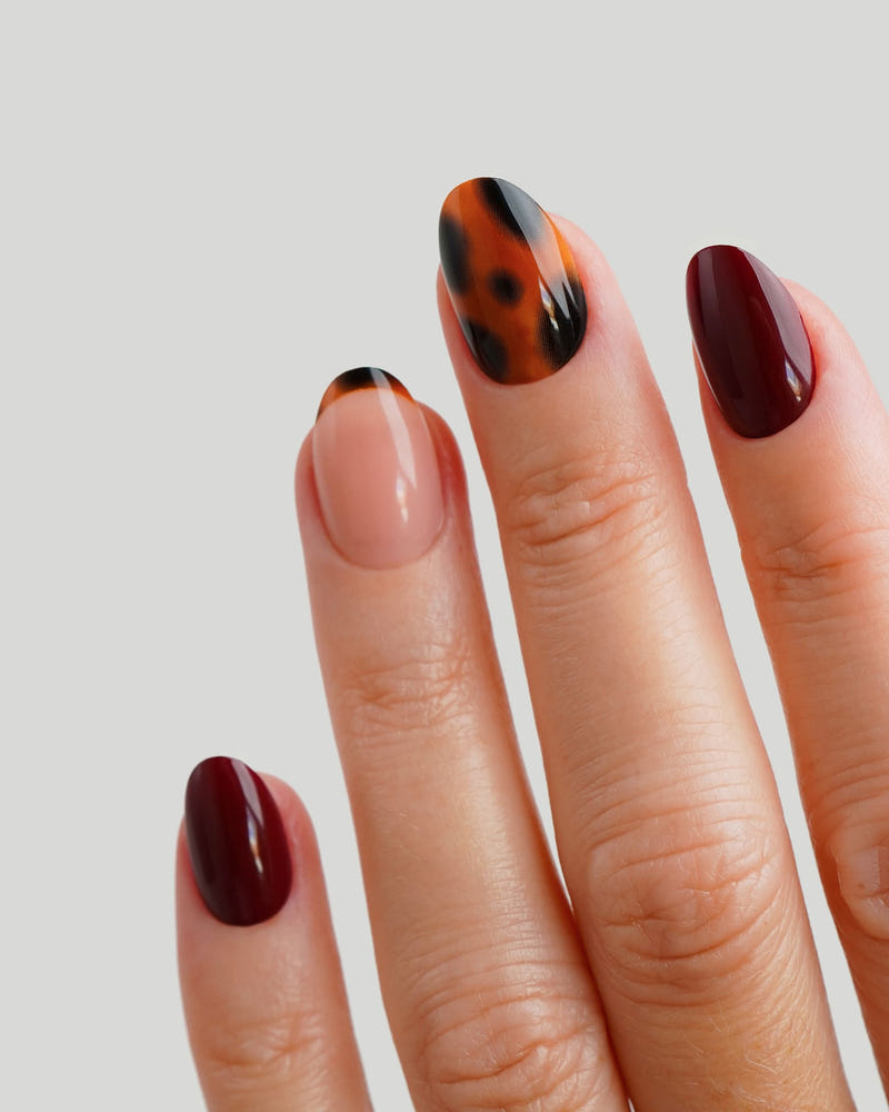 Leo Love Short Round Soft Gel Press Ons