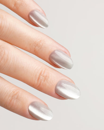White Cat Eye 