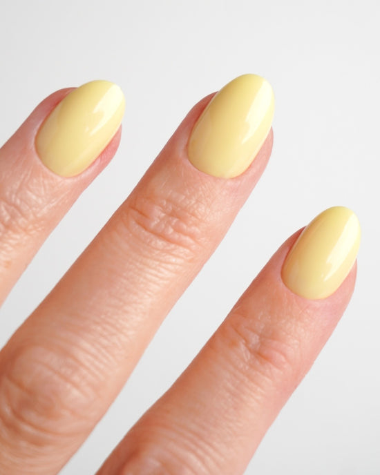 Lemon Sorbet Short Round Soft Gel Press Ons - Doonails