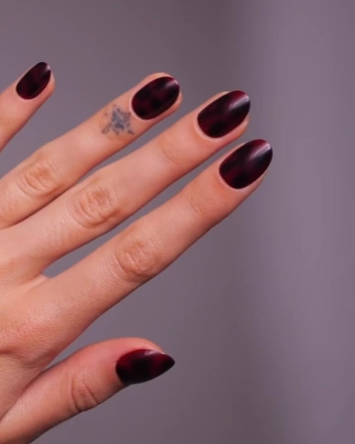 Limited Edition Red Mosaic Amber Short Round Soft Gel Press Ons